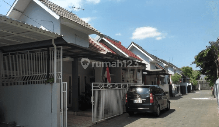 Jual Rumah Dekat Kampus UGM di JL. Kaliurang SHM IMB Lengkap 2