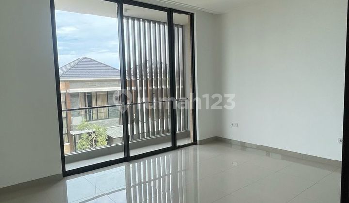 Rumah Simprug PIK 2 Ukuran 10x25 2,5 Lantai Mewah Brand New  2
