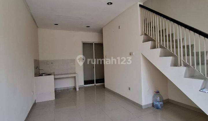 Rumah Katamaran Pik 3 Lantai Uk 4x12 Baru Renov Rapi Siap Huni 1