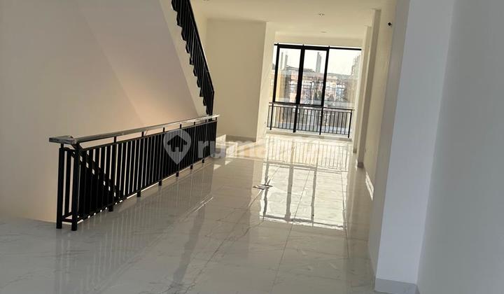 Ruko Soho Ebony Batavia Pik 3 Floor 2 Front Size 4.5x18 Ready Unit 2