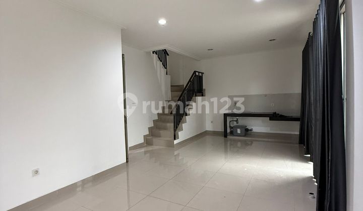 Rumah Pik 2 Tahap 1 Ukuran 8X10 2Lantai Semi Furnished Siap Huni