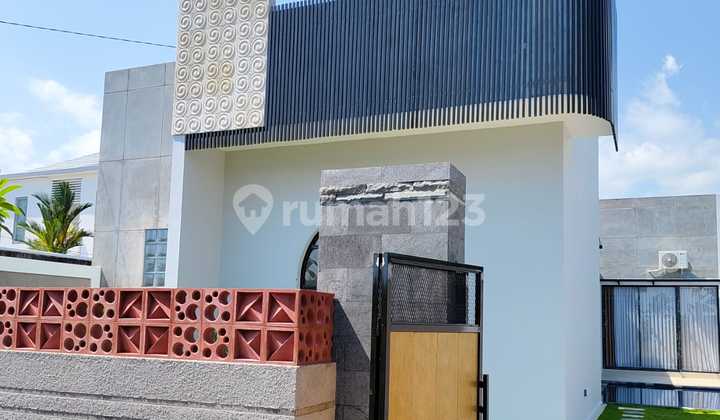 Villa Buleleng Bali Luas 254m2 3 Kamar Furnish +Swimming Pool SHM