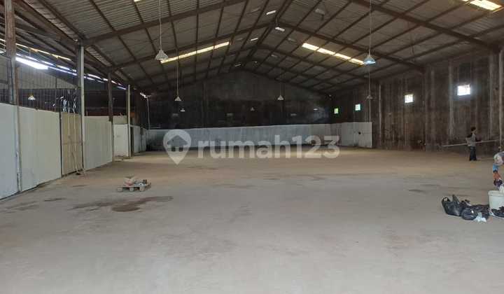 Gudang Cipondoh Luas 1600m2 +Office Muat Container40ft Siap Pakai