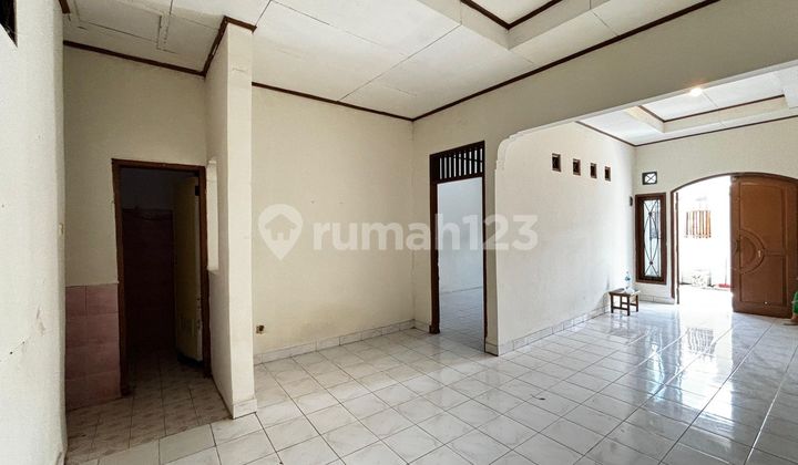 Rumah Sudirman Luas 250m2 2 Lt Bonus 13 Kontrakan di Setiabudi 2