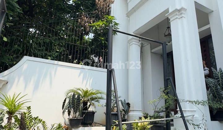 Rumah Mampang Prapatan Luas 270m2 Fully Furnish SHM Siap Huni 2