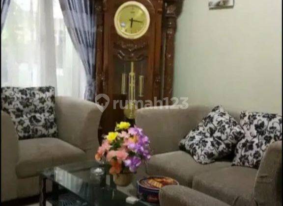 ruang tamu dijual rumah 1 lantai di