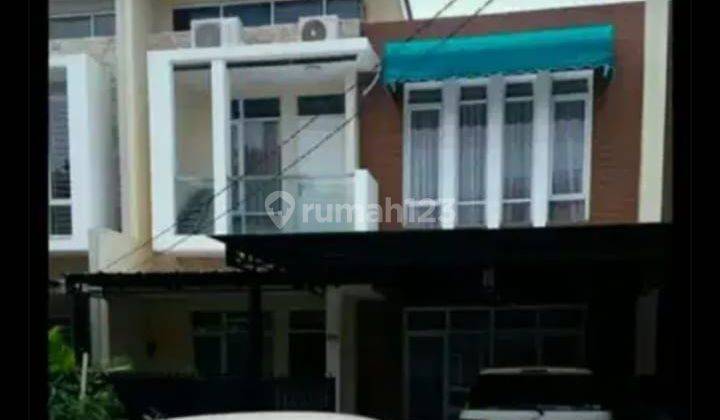 tampak depan dijual rumah 1 lantai di