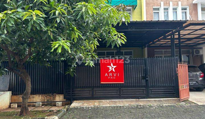 tampak depan dijual rumah 1 lantai di