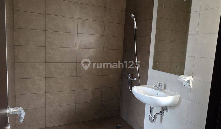 Di Sewa/ Di Jual Rumah Baru di Cluster Regia, Sumarecon Crown Gading - Bekasi 2