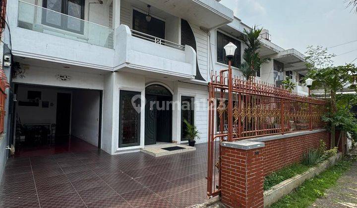 Di Jual Cepat Rumah 2 Lt, Dekat Dengan Sekolah Internasional di Villa Kemayoran Jakarta Pusat 2