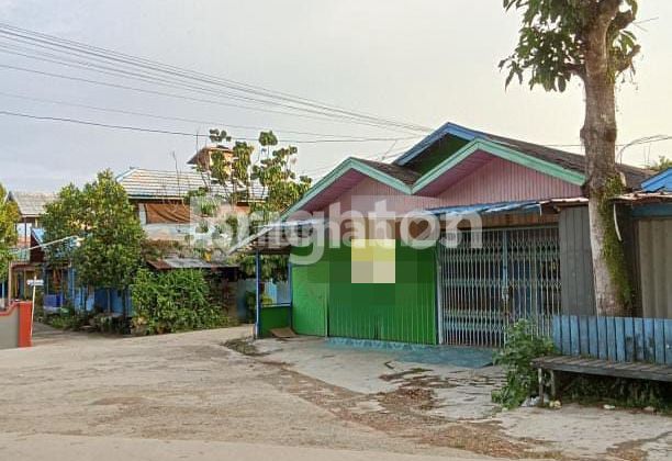 ROADSIDE SHOPHOUSE 2