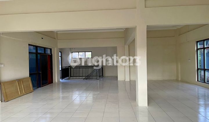 RUKO 2PINTU 2LANTAI PINGGIR JALAN