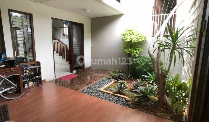 Rumah Rapi Hook 2 Lantai Greencove BSD City  1