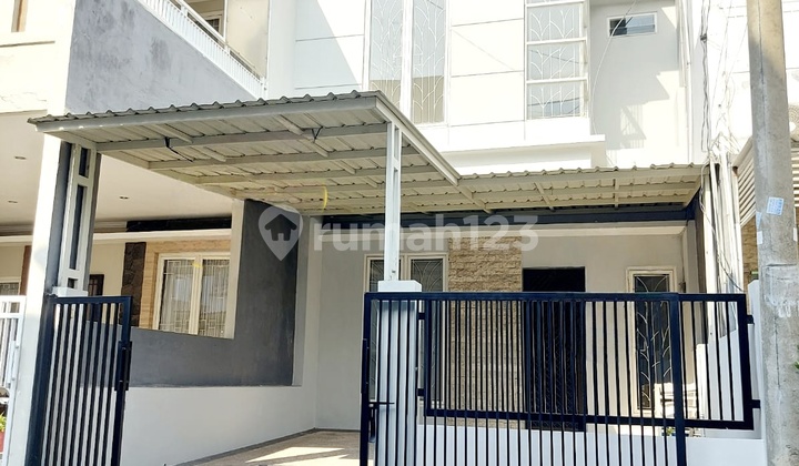 Rumah 2 Lt Full Renov Kokoh Dekat P T C & Sekolah Petra di Simpang Darmo Surabaya Rumah 2 Lt Full Renov Kokoh Dekat P T C & Sekolah Petra di Simpang Darmo Surabaya