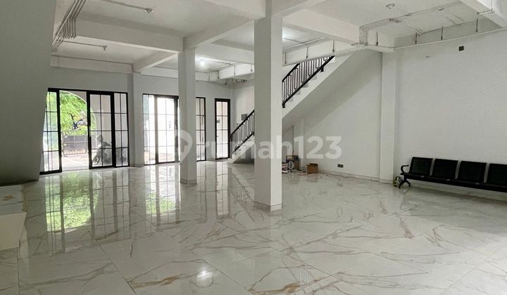 Ruko Gress 3 Floors Business-Ready in Kaliwaron Surabaya Near Merr Main Road 2