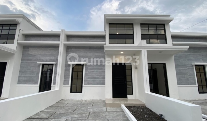 House 1 or 2 Floors Starting at 700 Million Kebraon Surabaya Near Mastrip House 1 or 2 Floors Starting at 700 Million Kebraon Surabaya Near Mastrip