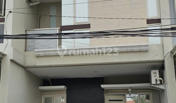 Rumah Full Renov 2Lt Kutisari Surabaya Dekat Petra & Trans Icon