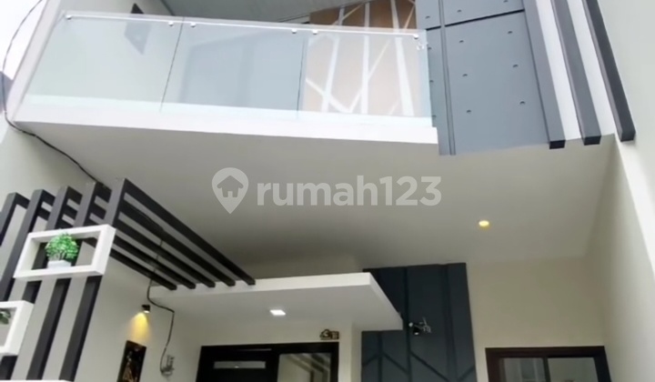 2-Story House Ready to Occupancy, Jl. Kutisari Surabaya Near Petra & Trans Icon 2