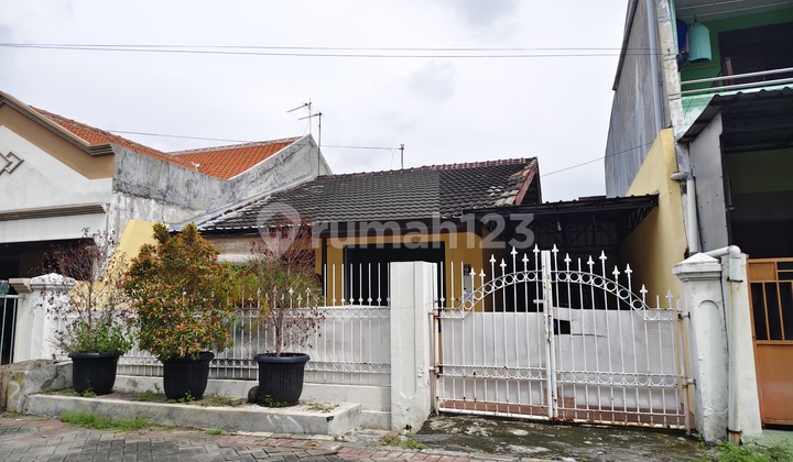 Disewakan / Dijual Rumah Luas 173 M2 di Semolowaru Elok Surabaya Dekat Merr & Kampus Unitomo, Untag, Stikom, Perbanas 2