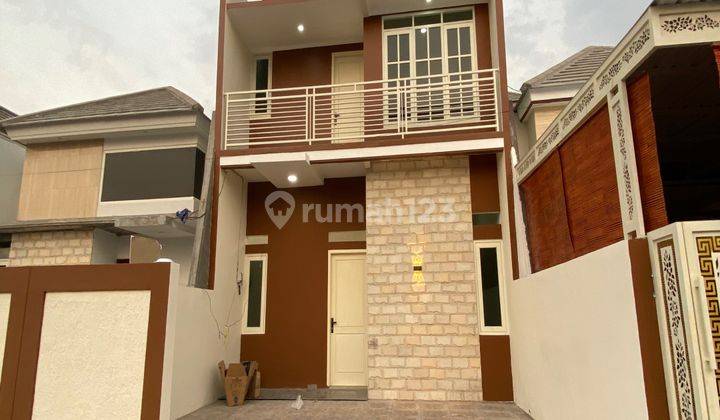 Rumah 2 Lantai Dekat Surabaya Area Ramai 1