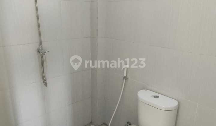 For Quick Sale, Newly Built Adjacent Shop Houses 2