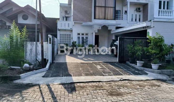 SATU UNIT RUMAH MEWAH SIAP HUNI 2,5 TINGKAT 1