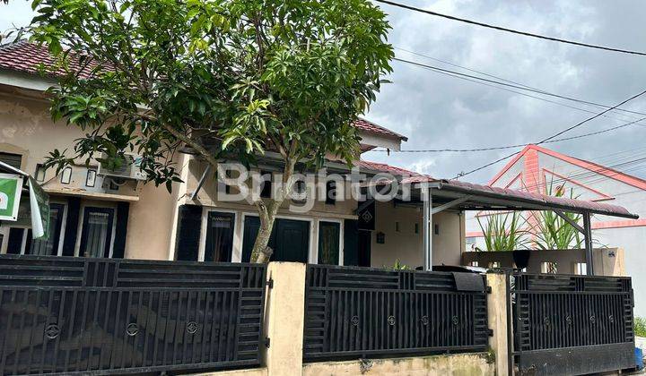 Rumah Cantik Nyaman Dekat UNRI 1