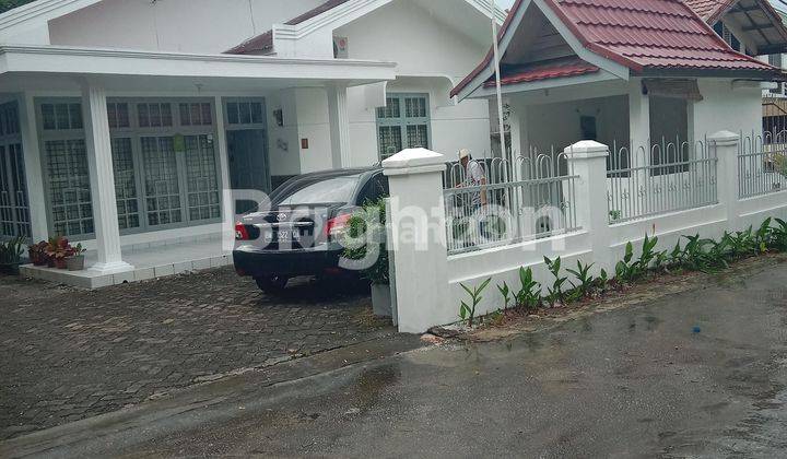 Rumah Ex Pejabat, Cantik, Besar, Bersih Jl Kampar Pusat Kota 2