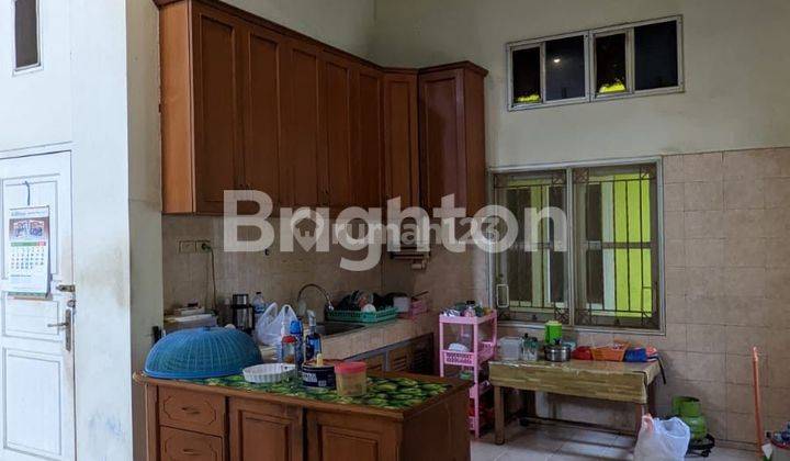 TURUN HARGA, RUMAH  CANTIK TANAH LUAS, TENGAK KOTA 2