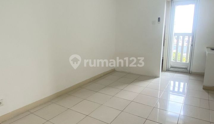 For Sale Studio Type Semi Furnished Apartment in Green Bay Pluit with City View 2
