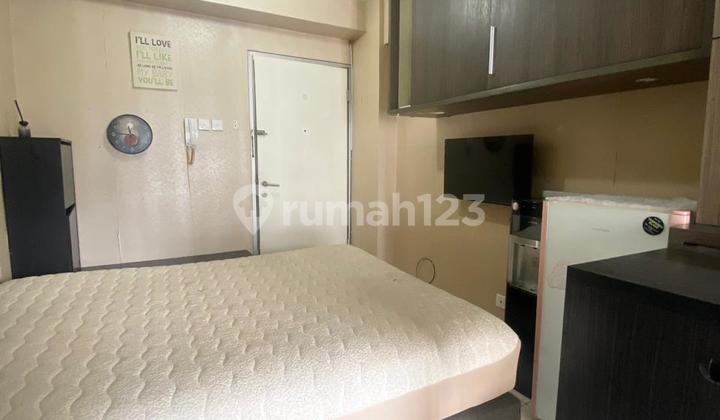 Apartemen Green Bay Pluit Tipe Studio Full Furnished View ke Kolam + 1 AC