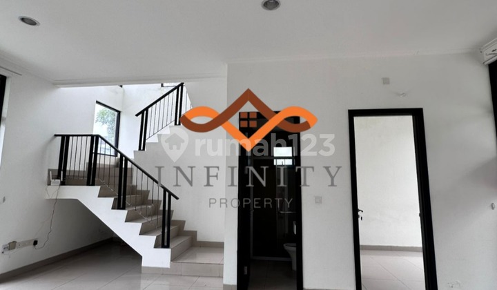 For Rent Rumah Cluster Denver Pik 2 Kondisi Unfurnished View ke Danau Uk. 8 X 15 M2 Siap Dihuni