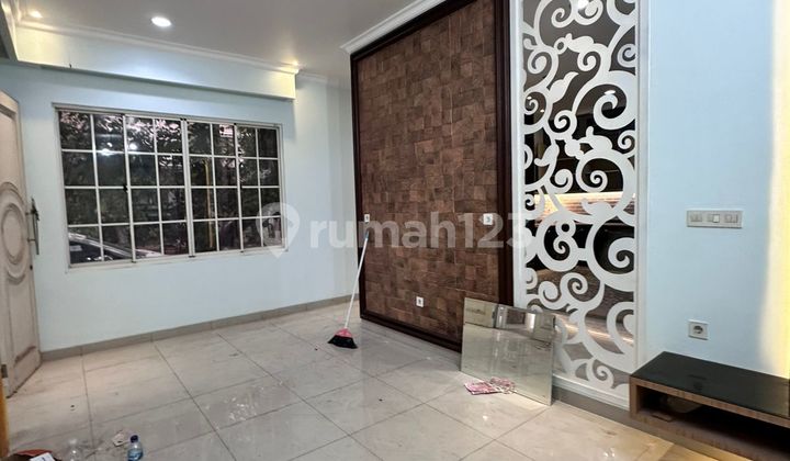 Rumah Greenlake City Cluster Danau West Europe Uk. 10 x 15 M2 Siap untuk DIhuni Rumah Greenlake City Cluster Danau West Europe Uk. 10 x 15 M2 Siap untuk DIhuni