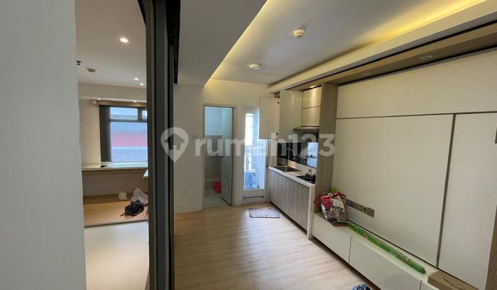 apartemen greenbay pluit sewa 2 BR renov jadi 1 BR semi furnished view taman uk. 35 m2  2