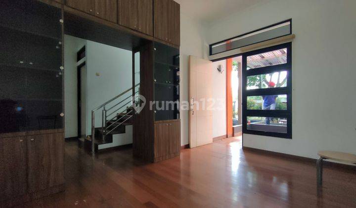 Disewakan Rumah Furnished SHM Sariwangi, Bandung 2