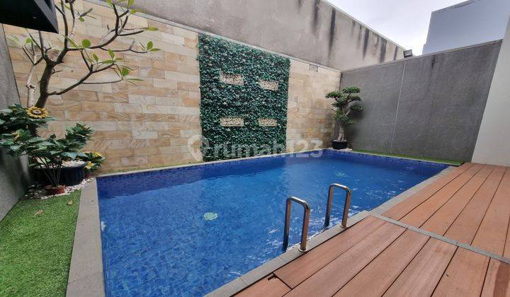 Dijual Rumah Semi Furnished Ada Kolam Renang Di Kota Baru Parahyangan Bandung 1