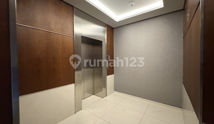 Element di Kawasan Epicentrum - Kuningan, Jakarta Selatan