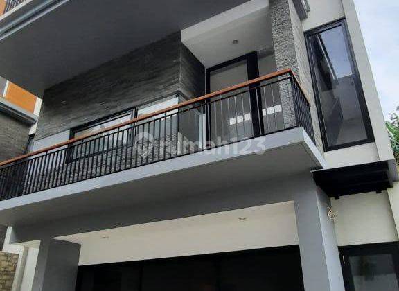  Rumah di Jl. Hang Jebat II, Kebayoran Lama - Jakarta Selatan , Kebayoran Lama 1