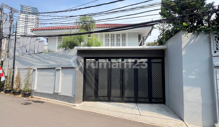 House Price Drop in Kuningan, South Jakarta, Newly Renovated House Price Drop in Kuningan, South Jakarta, Newly Renovated