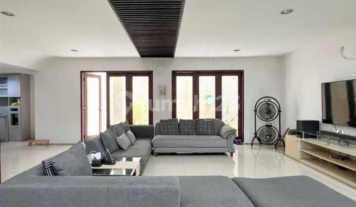 Rumah Cilandak, Jakarta Selatan SHM Siap Huni