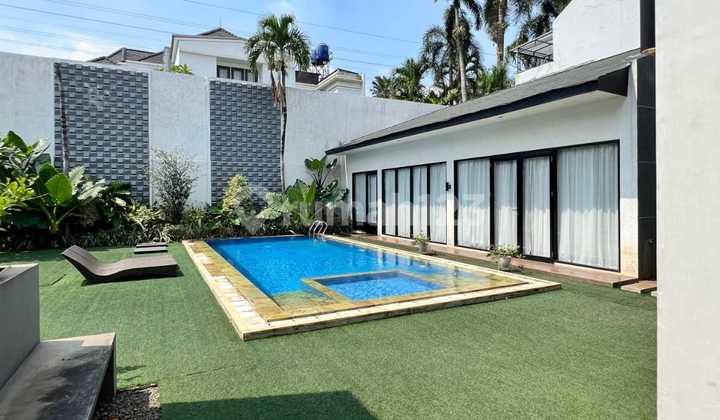 Rumah Turun Harga di Puri Cinere, Backyard Luas, Private Pool