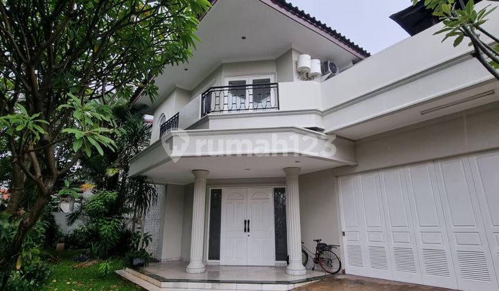 Rumah Mewah di Cipete, Jakarta Selatan, Private Pool & Taman Rumah Mewah di Cipete, Jakarta Selatan, Private Pool & Taman