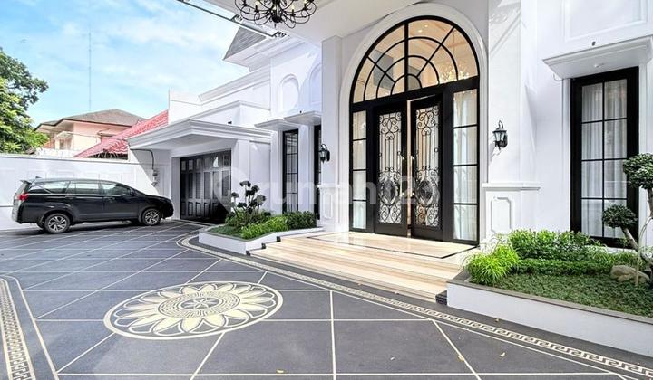 Rumah Baru Renovasi di Menteng, Row Jalan Besar & Kawasan Elit