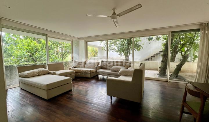 Rumah, 3 Lantai Dalam Compound di Pejaten, Jakarta Selatan