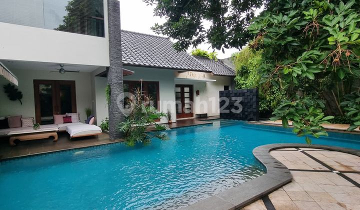 Rumah di Cilandak Barat, Jakarta Selatan Luas Tanah 1925M2