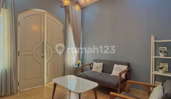 Rumah SHM Kemang, Jakarta Selatan Hadap Utara Rumah SHM Kemang, Jakarta Selatan Hadap Utara