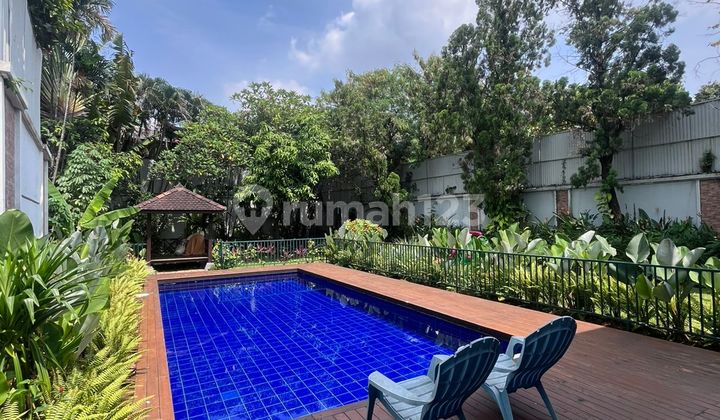 Rumah di Cipete, Jakarta Selatan Ada Kolam Renang