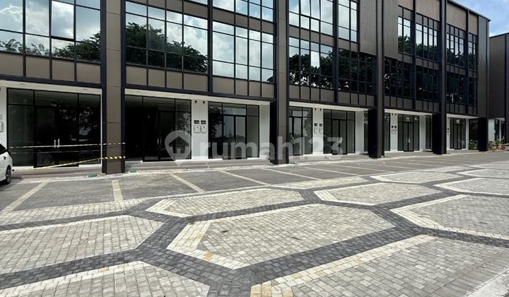 Ruko, 3 Floors in Fatmawati City Center Ready for Business & Ready to Occupy 1
