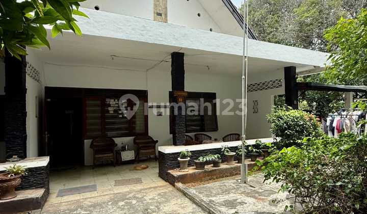 Rumah Kebayoran Baru, Jakarta Selatan SHM Posisi Hook