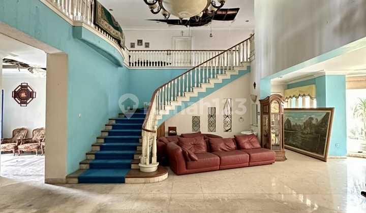 Pondok Indah House, South Jakarta, Single Gate System, Wide Road Pondok Indah House, South Jakarta, Single Gate System, Wide Road